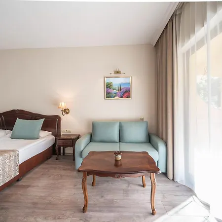 Aquaclub Grifid Bolero 4* Golden Sands