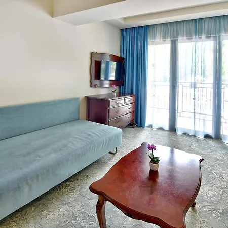 Hotel Aquaclub Grifid Bolero 4*